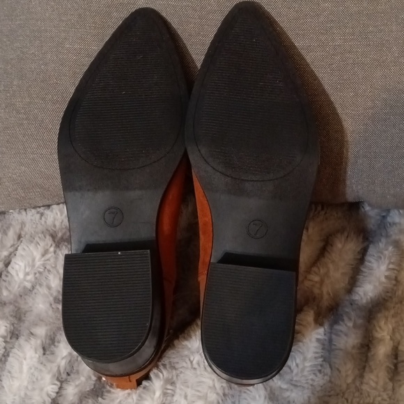 Fall brown boots - Picture 3 of 4